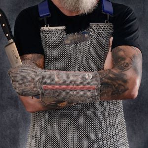 Officiële foto van een Niroflex slachtshort en roestvrijstalen handschoen